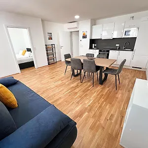 Gg13 Vienna, Air-conditioned, Next To Metro, Close To Sights Appartamento Vienna